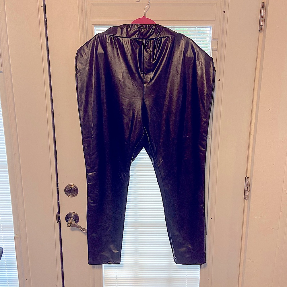Pleather, pull on, stretchy, leggings